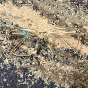 QUAY // ltd ed retro-chic clear frame prescription glasses